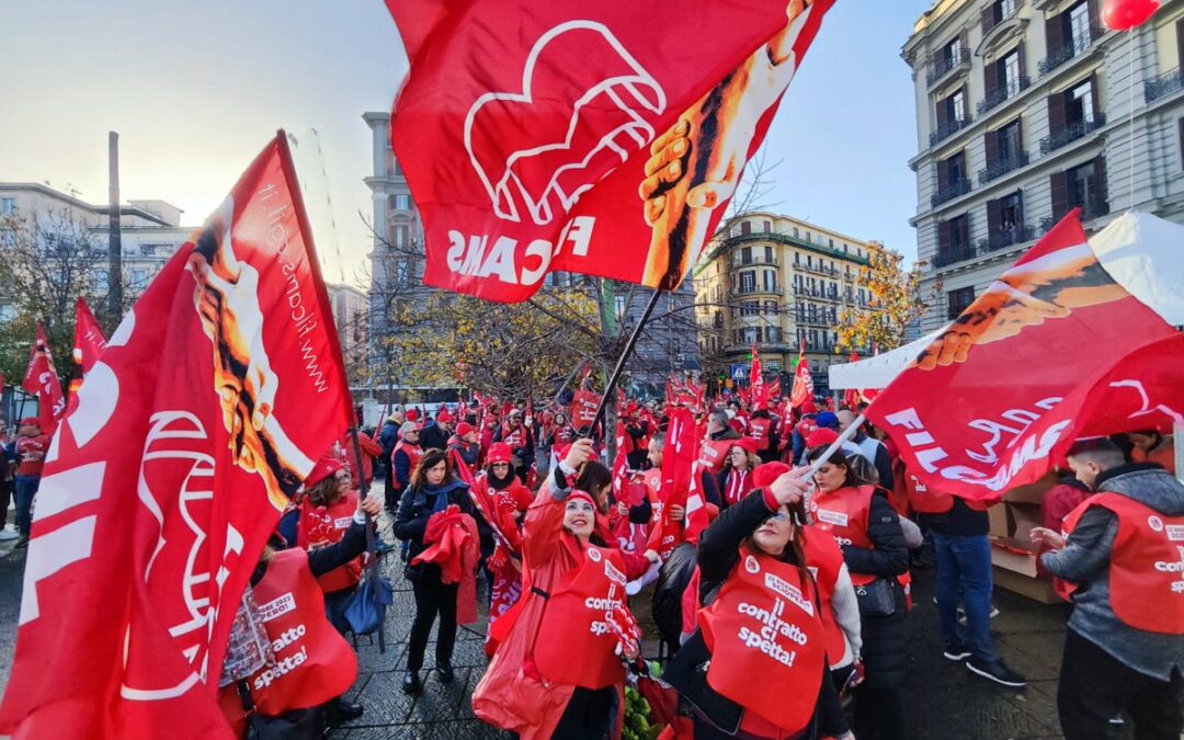 Federdistribuzione, contratti in stallo: FILCAMS CGIL, FISASCAT CISL e UILTUCS convocano Sciopero Nazionale e Presidio a Cremona